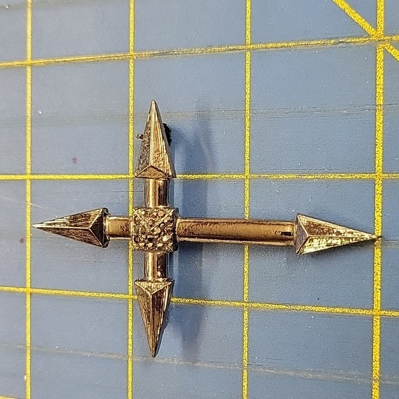 Crystal Avenue Cross Rhinestone Pewter  Tone 2.5" Pin. - Picture 1 of 1